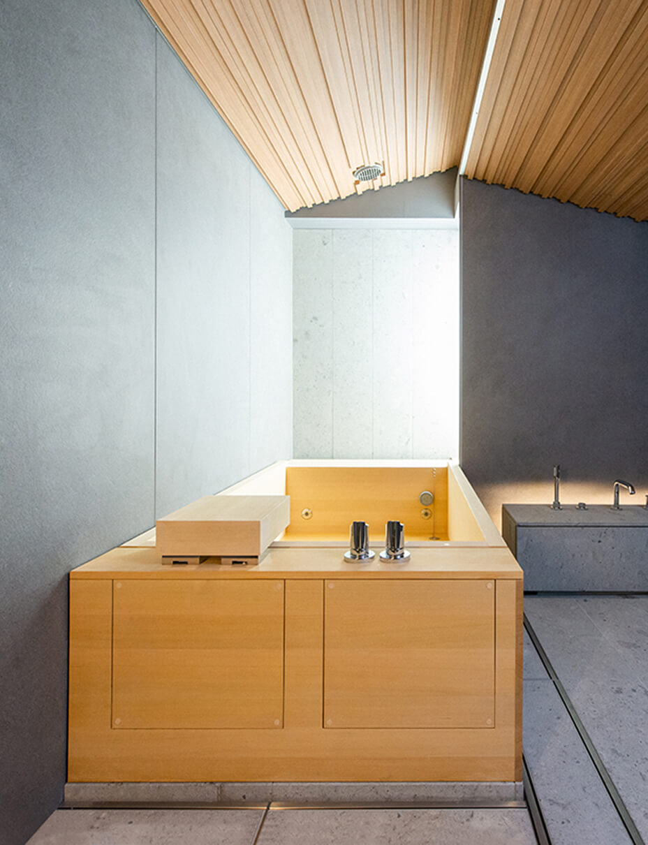 露天・半露天・桧・陶器浴槽／岩盤浴タイプ