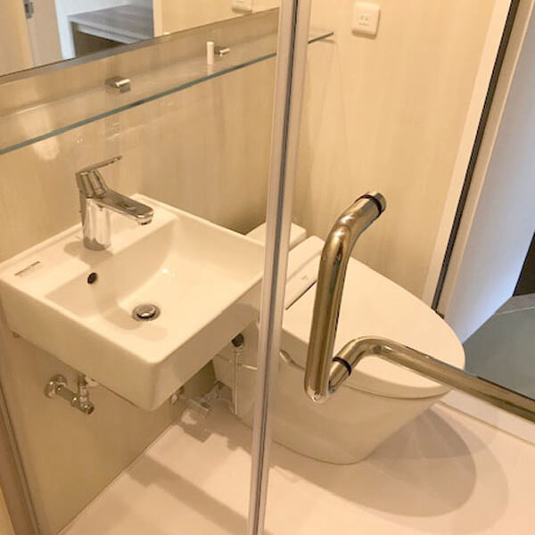 【ホテルタイプ】フリーユニットバス1218・施工事例・浴槽無し洗面トイレ付シャワーユニット