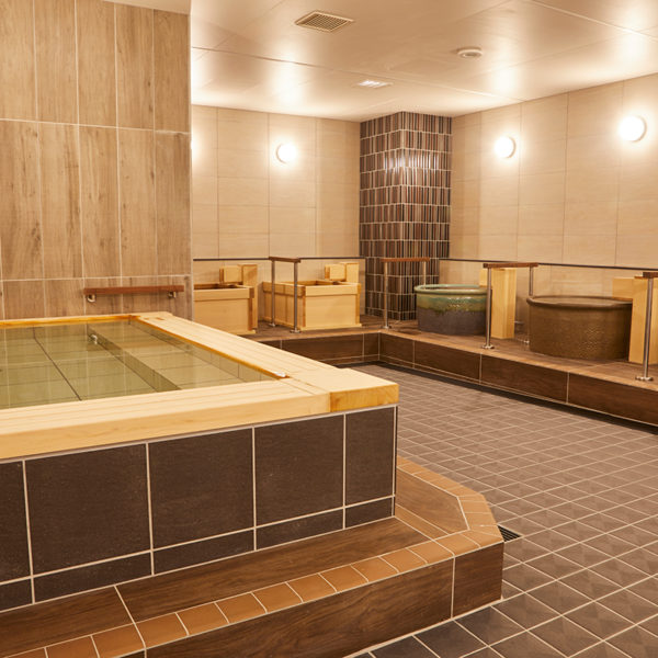 【超大型・大型タイプ】フリーユニットバス88106・施工事例・3タイプ浴槽 お湯 サウナ