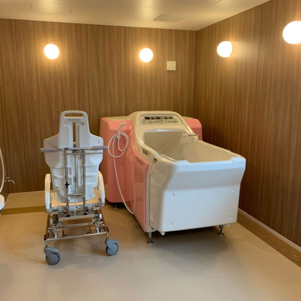 【機械浴室タイプ】のぼりべつ東町ふれあいホーム・OG技研（株）アダージオ2851・生活介護事業所の浴室・施工事例