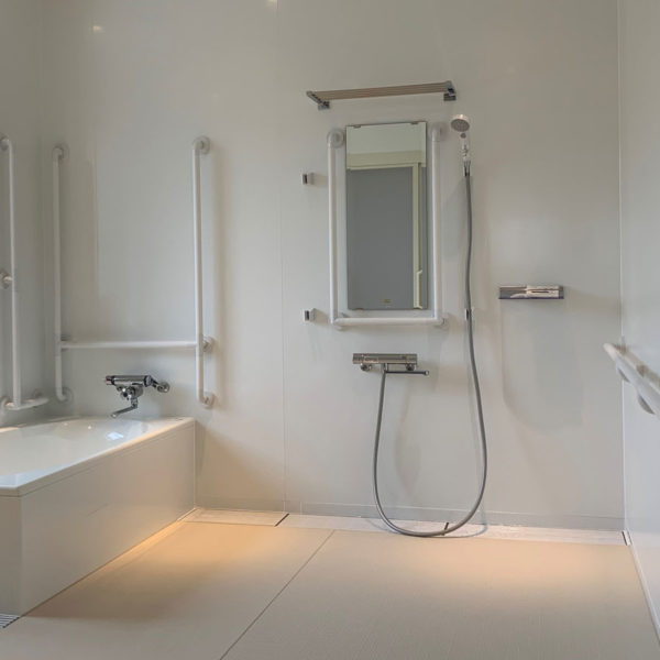 【介護浴室タイプ】フリーユニットバス3230・柱欠き仕様・施工事例