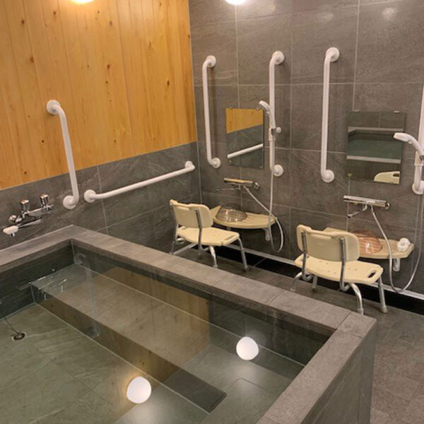 【介護浴室タイプ】フリーユニットバス3330・循環装置機能付き浴室・施工事例