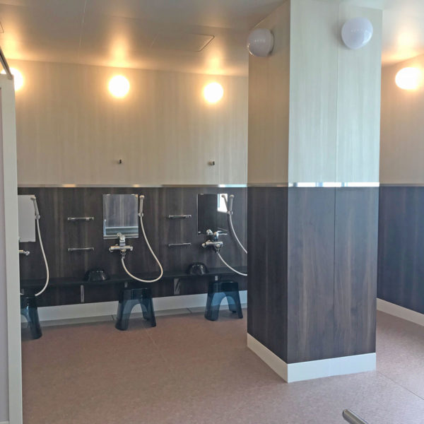 【超大型・大型タイプ】フリーユニットバス4353・社員寮浴室・施工事例