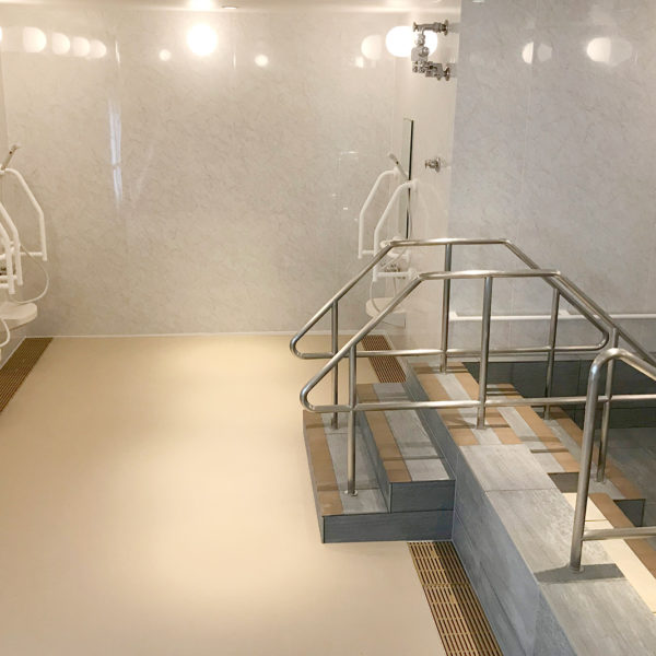 【超大型・大型タイプ】フリーユニットバス4665・施工事例・ユニバーサル仕様