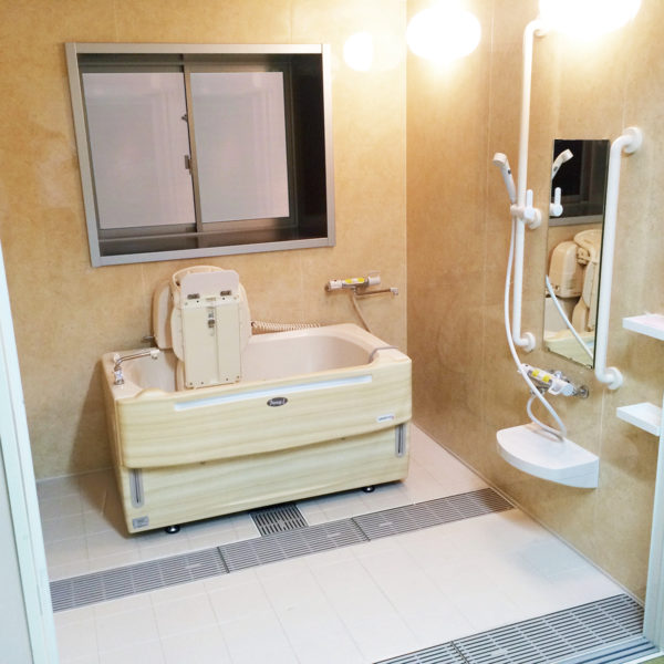 【機械浴室タイプ】酒井医療（株）パンジー2020・施工事例・使い勝手の良い浴室